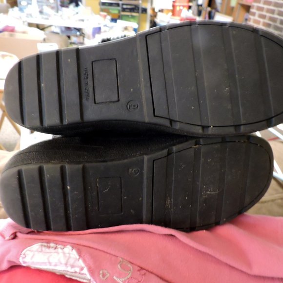 women’s boots w/side zipper sz 9 M  black - Picture 3 of 6